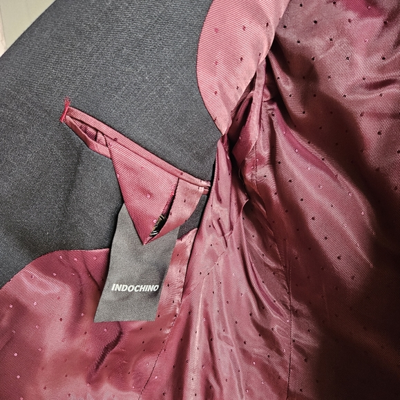 Indochino Women's Charcoal Hemsworth Suit Jacket - Picture 7 of 13